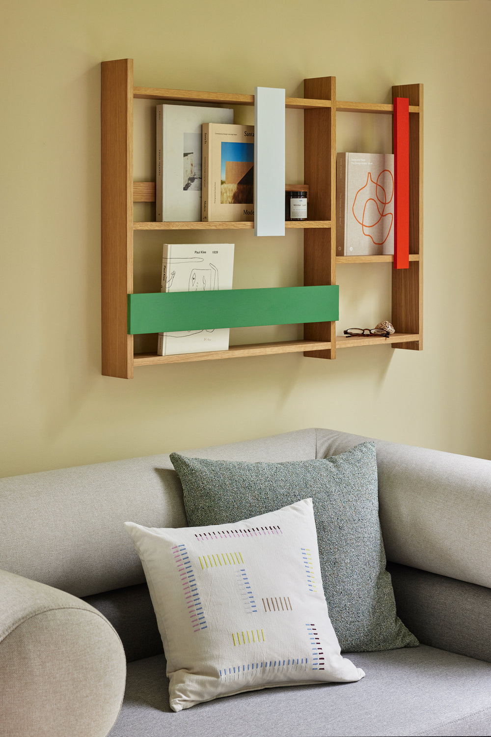 Arki Wall Shelf/Magazine Holder – Natural/Multicolour