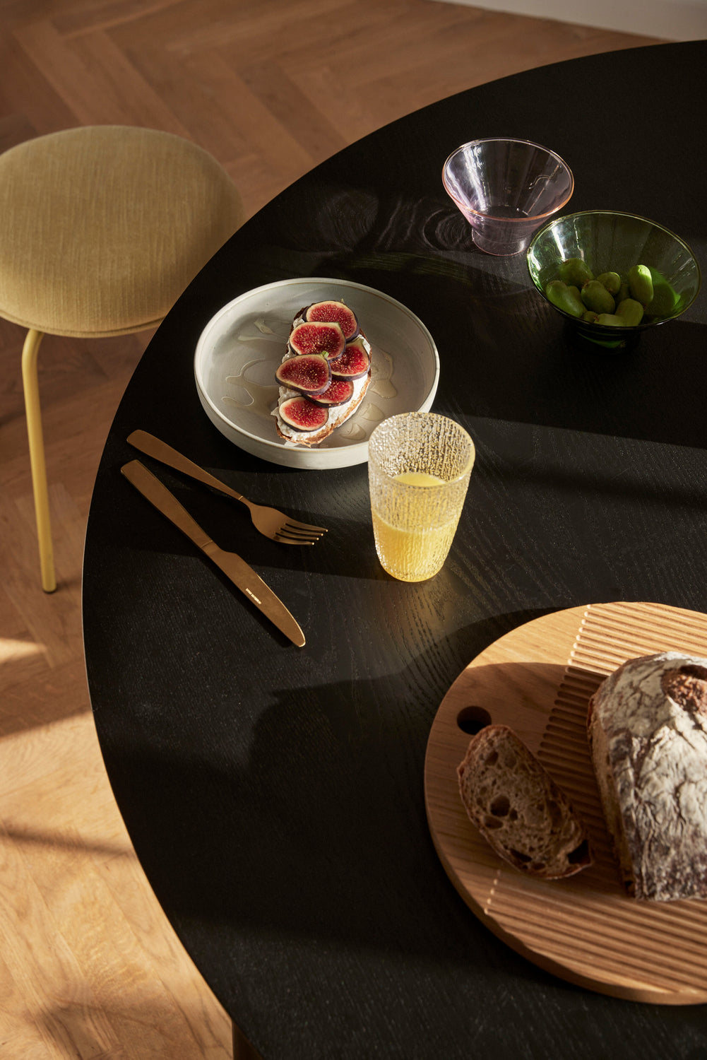 Fjord Dining Table – Round Large Black