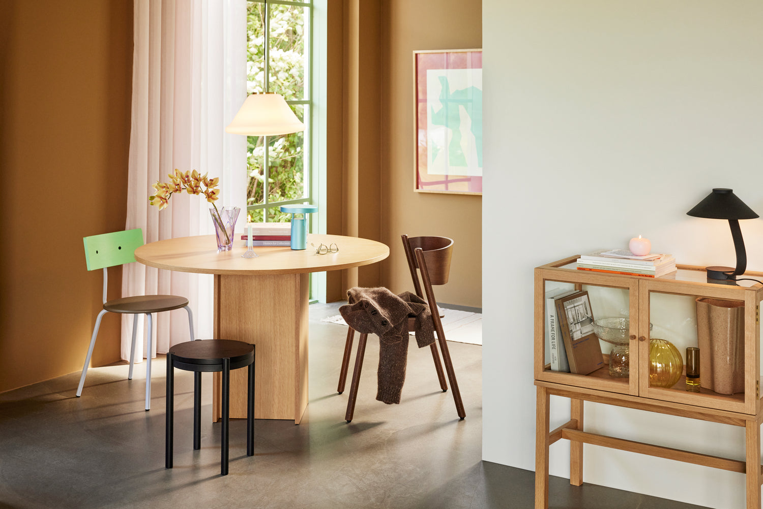 Poetic Display Box – Floor Natural